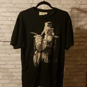 Black short sleeve TEE